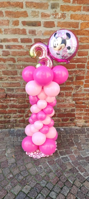Composizione palloncini rosa per compleanno 3 anni bambina